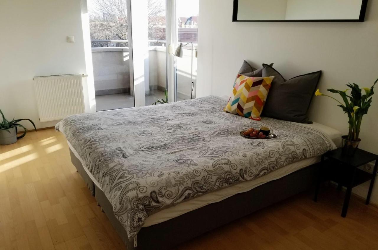 New Pest Apartman Apartment บูดาเปสต์ ภายนอก รูปภาพ